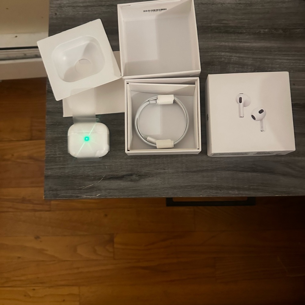 Wireless Earbuds with Charging Case